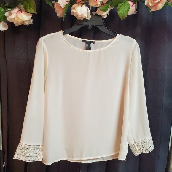 Top - Picture 2 of 2